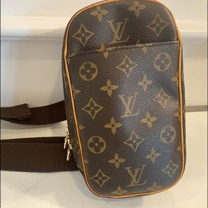 AUTHENTIC LOUIS VUITTON POUCHETTE GANGE CROSS BODY BUM BAG CA1009 MONOGRAM